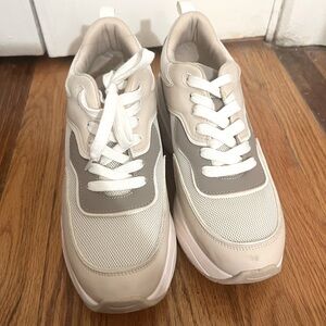 Lifestyle sneakers